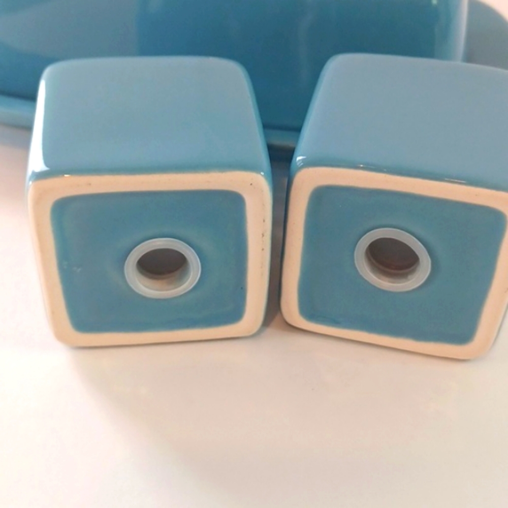 4Pc Set Blue Butter Dish Salt Pepper Shakers Stoneware 10 Strawberry Street - Picture 10 of 10